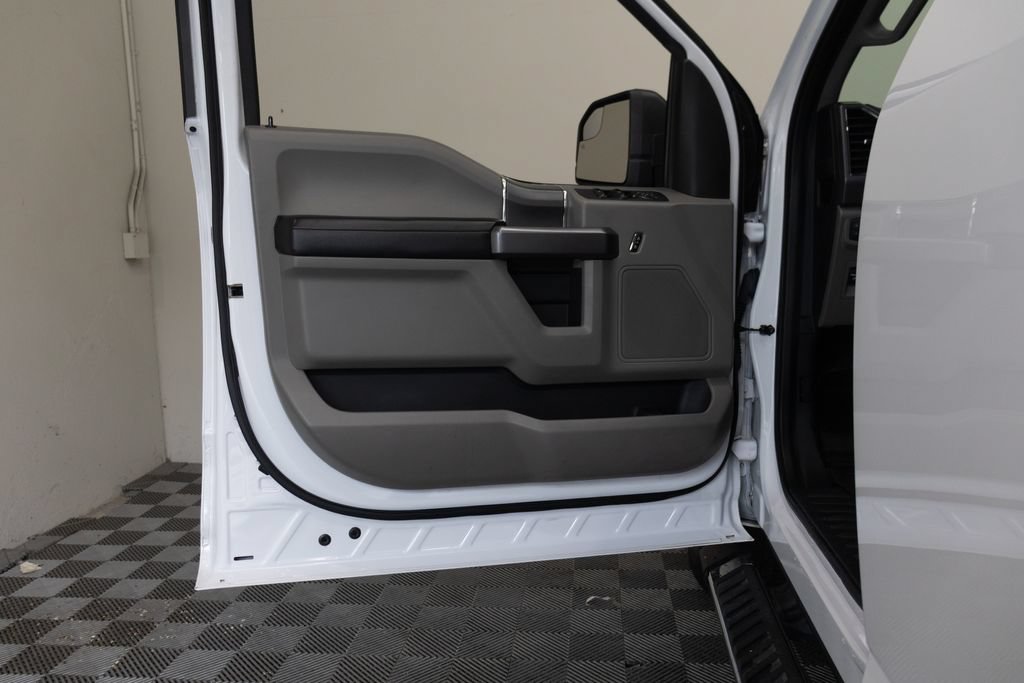 Used 2019 Ford F150 XLT w/ Equipment Group 302A Luxury AWD/4WD image 16