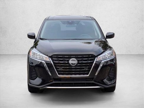Used 2023 Nissan Kicks S image 2