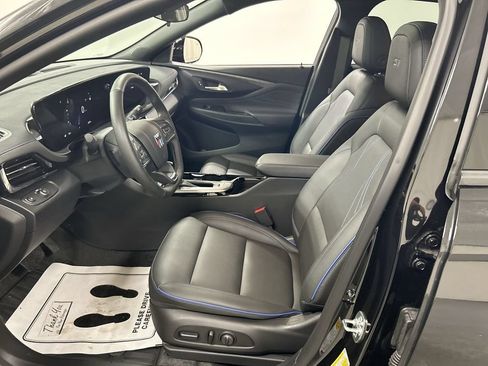 Certified 2026 Buick Envista Sport Touring w/ Convenience I Package FWD image 9