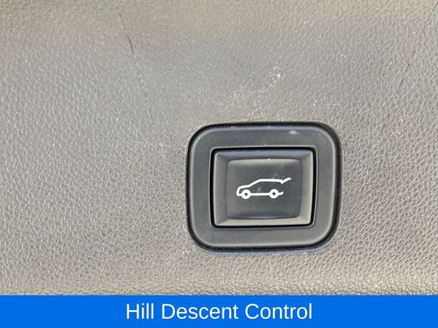 Used 2021 GMC Yukon XL Denali w/ Denali Ultimate Package image 14