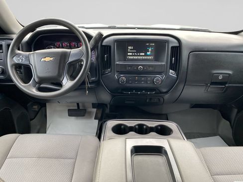 Used 2018 Chevrolet Silverado 1500 Custom w/ Custom Value Package AWD/4WD image 20