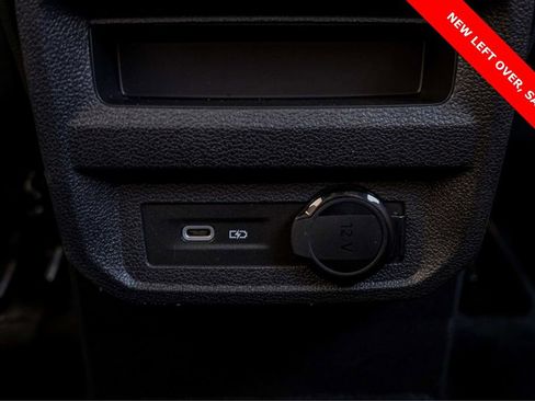 Certified 2024 Volkswagen Tiguan SE R-Line FWD image 23