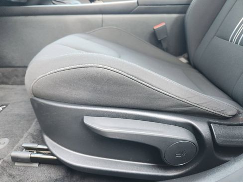 Used 2024 Hyundai Elantra SEL w/ Convenience Package FWD image 23