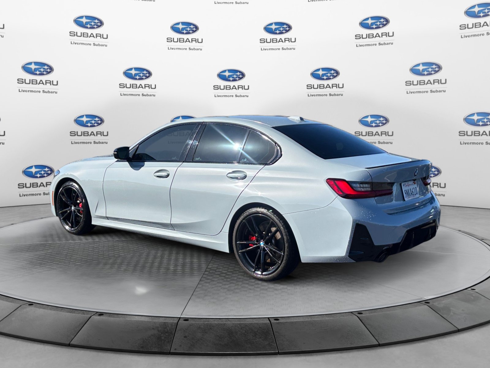 Used 2024 BMW 330i Sedan w/ M Sport Package RWD image 4