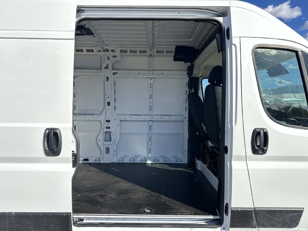 New 2026 RAM ProMaster 2500 w/ Convenience Group FWD image 10