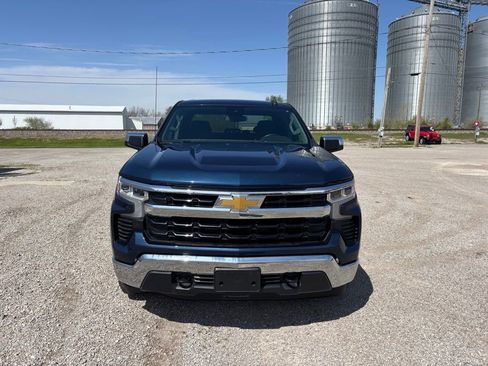 Used 2023 Chevrolet Silverado 1500 LT AWD/4WD image 8