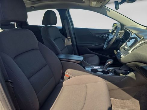 Used 2024 Chevrolet Malibu LT image 17