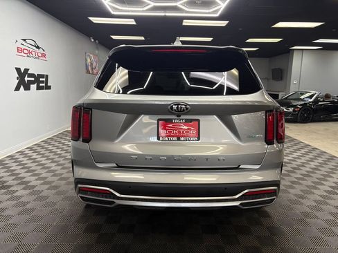 Used 2021 Kia Sorento S FWD image 11