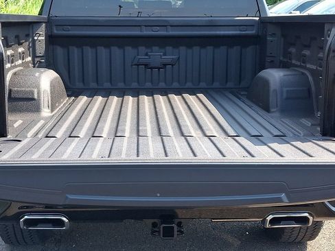 Used 2025 Chevrolet Silverado 1500 LT Trail Boss w/ LPO, Dark Essentials Package AWD/4WD image 28
