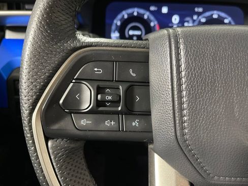 Certified 2025 Toyota Tacoma TRD Off-Road image 26