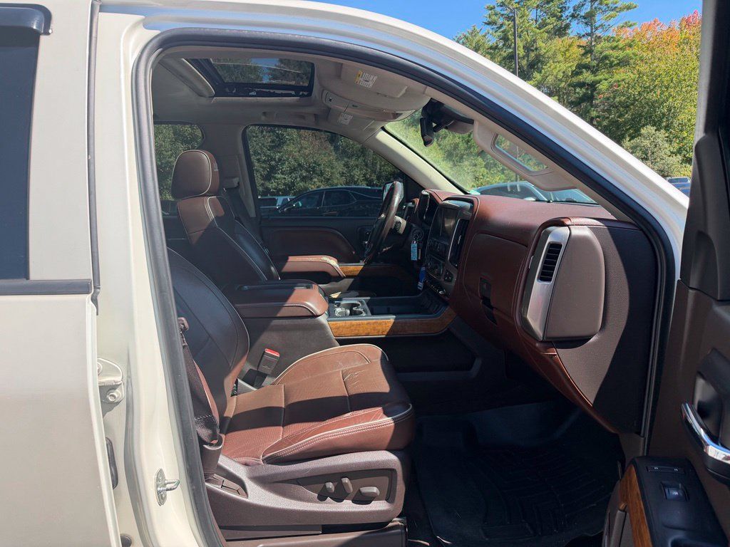 Used 2014 Chevrolet Silverado 1500 High Country w/ High Country Premium Package AWD/4WD image 11