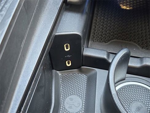 New 2026 Mercedes-Benz E 350 4MATIC Sedan image 13