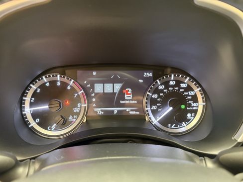 Used 2023 Toyota Highlander XLE AWD/4WD image 36