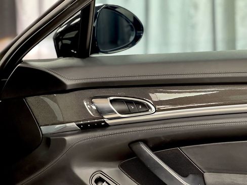 Used 2014 Porsche Panamera GTS image 34