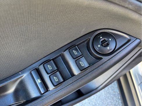 Used 2015 Ford Focus SE image 18