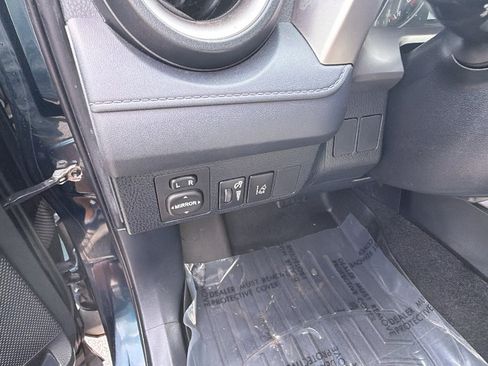 Used 2017 Toyota RAV4 LE image 25