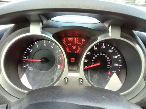 Used 2013 Nissan Juke S image 10