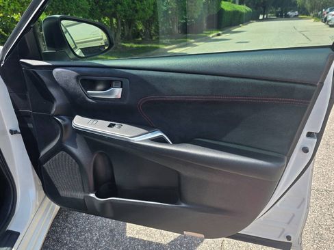 Used 2017 Toyota Camry XSE FWD image 29