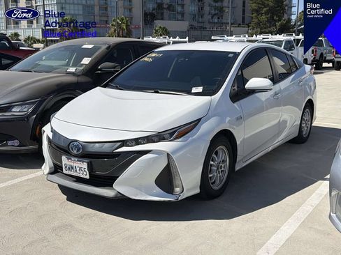 Used 2021 Toyota Prius Prime XLE w/ Carpet Mat Package (TMS) FWD image 14