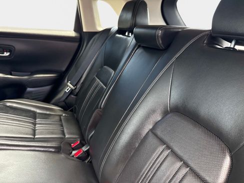 Used 2024 Honda HR-V EX-L image 12