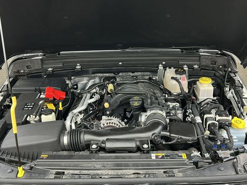 Used 2024 Jeep Gladiator Willys image 19