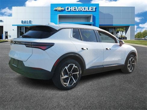 New 2026 Chevrolet Equinox EV LT image 3