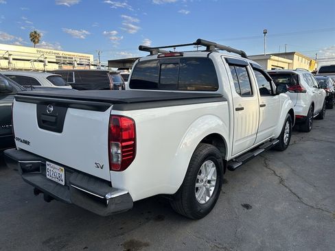 Used 2019 Nissan Frontier SV image 19