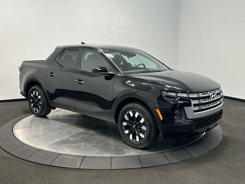 Certified 2025 Hyundai Santa Cruz SE AWD/4WD image 2