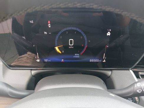 Used 2024 Chevrolet TrailBlazer LT w/ LT Cold Weather Package FWD image 38