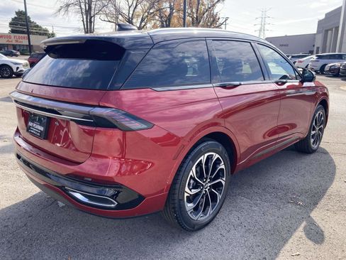 New 2026 Lincoln Nautilus Reserve image 3