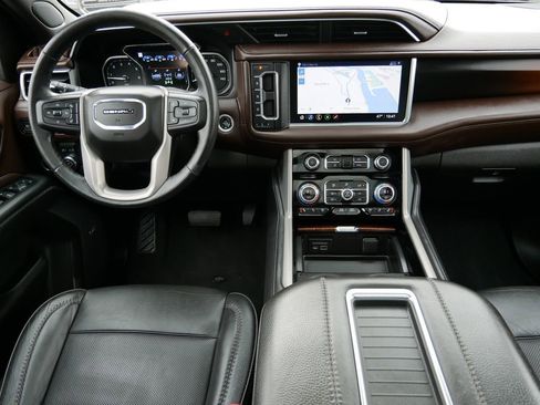 Used 2021 GMC Yukon XL Denali image 14