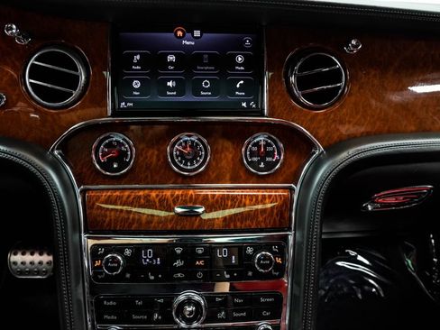 Used 2018 Bentley Mulsanne RWD image 29