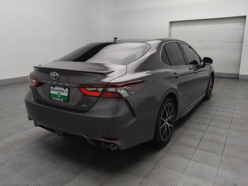 Used 2022 Toyota Camry SE image 9