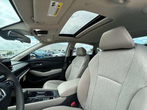 Used 2025 Honda Accord SE image 12