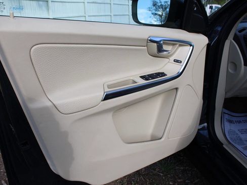 Used 2012 Volvo XC60 3.2 image 14