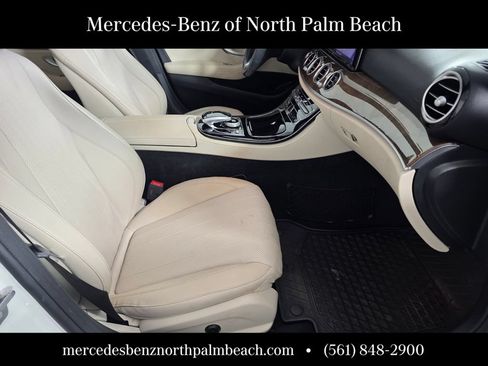 Used 2018 Mercedes-Benz E 400 4MATIC Sedan image 30