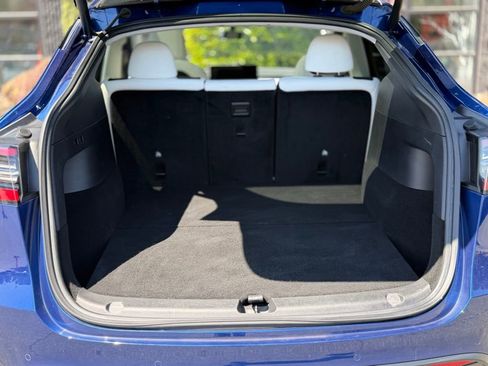 Used 2021 Tesla Model Y Long Range image 19