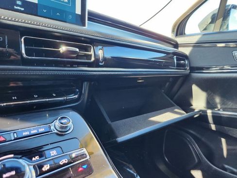 Used 2021 Lincoln Nautilus Standard w/ Equipment Group 101A image 14