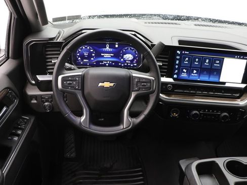 Used 2023 Chevrolet Silverado 1500 LT image 14