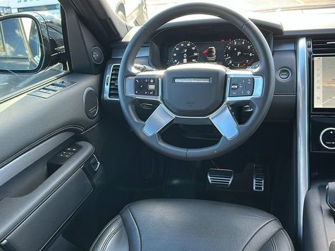 Certified 2025 Land Rover Discovery Dynamic SE image 26