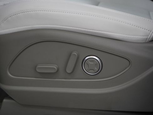 Used 2026 Hyundai Palisade SEL Premium image 31