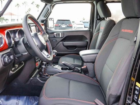 Certified 2023 Jeep Gladiator Rubicon image 19