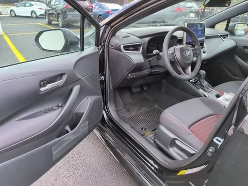 Used 2026 Toyota Corolla SE w/ SE Package FWD image 11