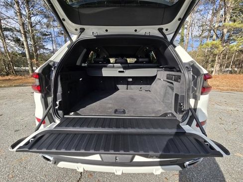 Used 2021 BMW X5 xDrive40i w/ M Sport Package image 16