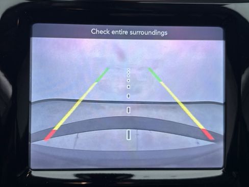 Used 2019 Jeep Cherokee Limited image 11