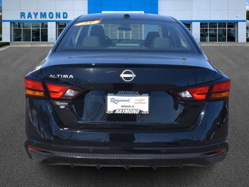 Used 2025 Nissan Altima 2.5 SV image 5