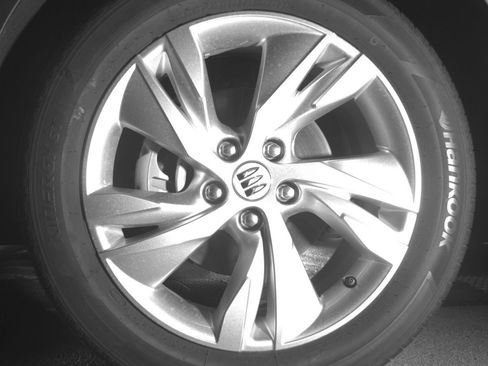 Used 2025 Buick Encore GX Preferred AWD/4WD image 12