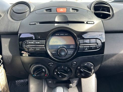 Used 2013 MAZDA MAZDA2 Sport image 15