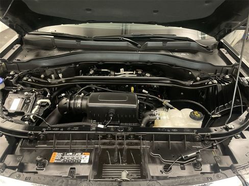 Used 2023 Ford Explorer Limited w/ Limited Technology Package image 24