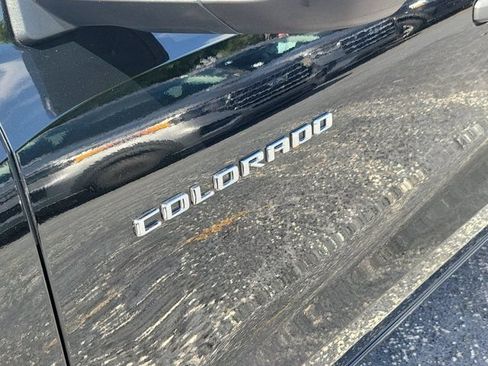 Used 2024 Chevrolet Colorado Trail Boss w/ Advanced Trailering Package AWD/4WD image 10